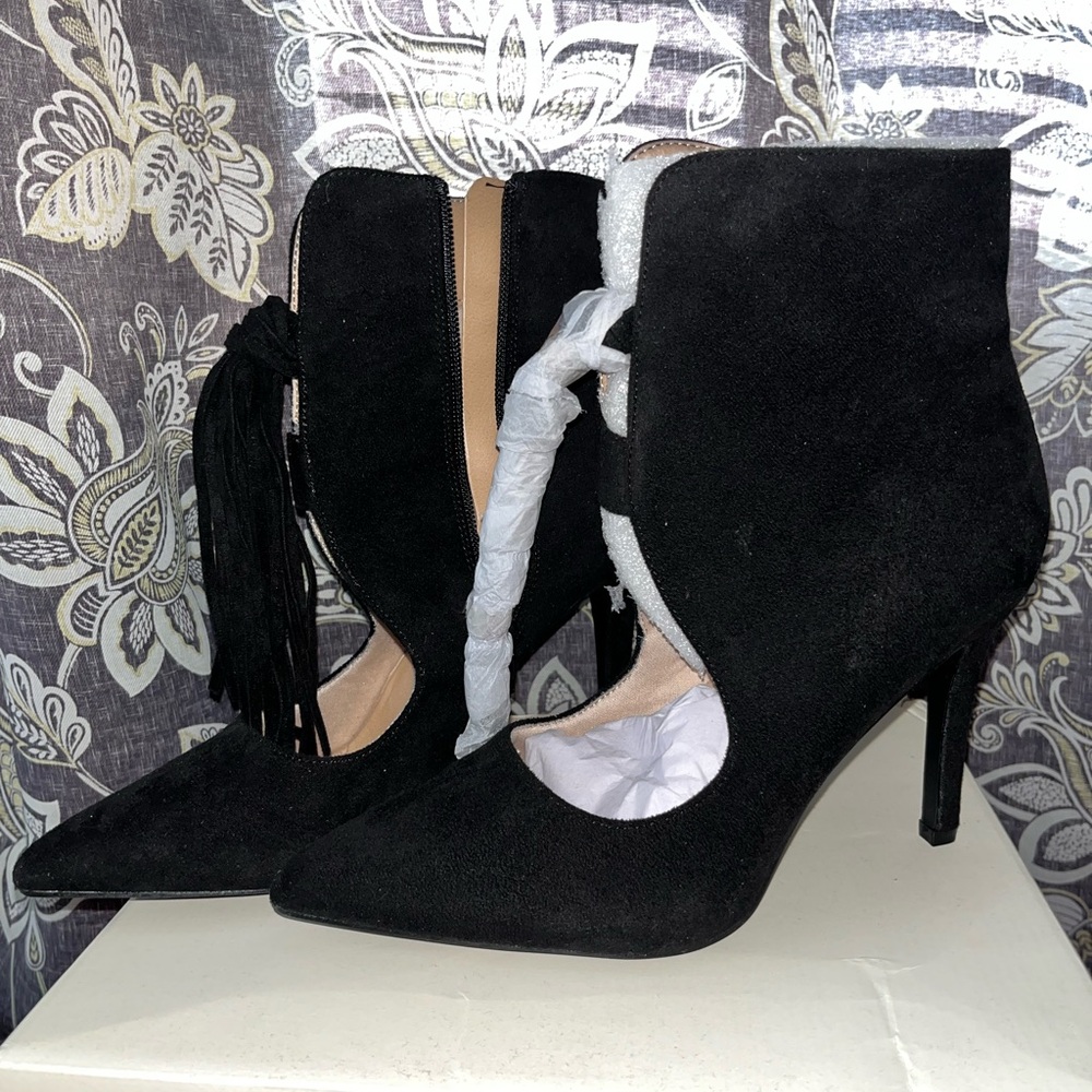 Elegant Black Suede Women's Ankle Boots